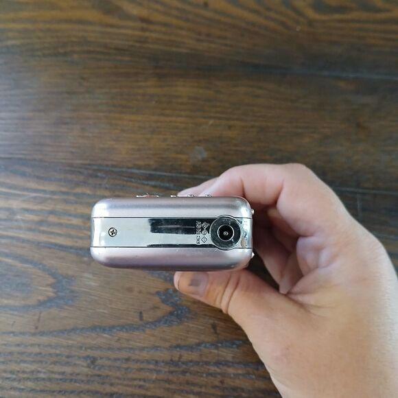 Kodak EasyShare V803 8.0MP Digital Camera Pink For Parts - Picture 5 of 7